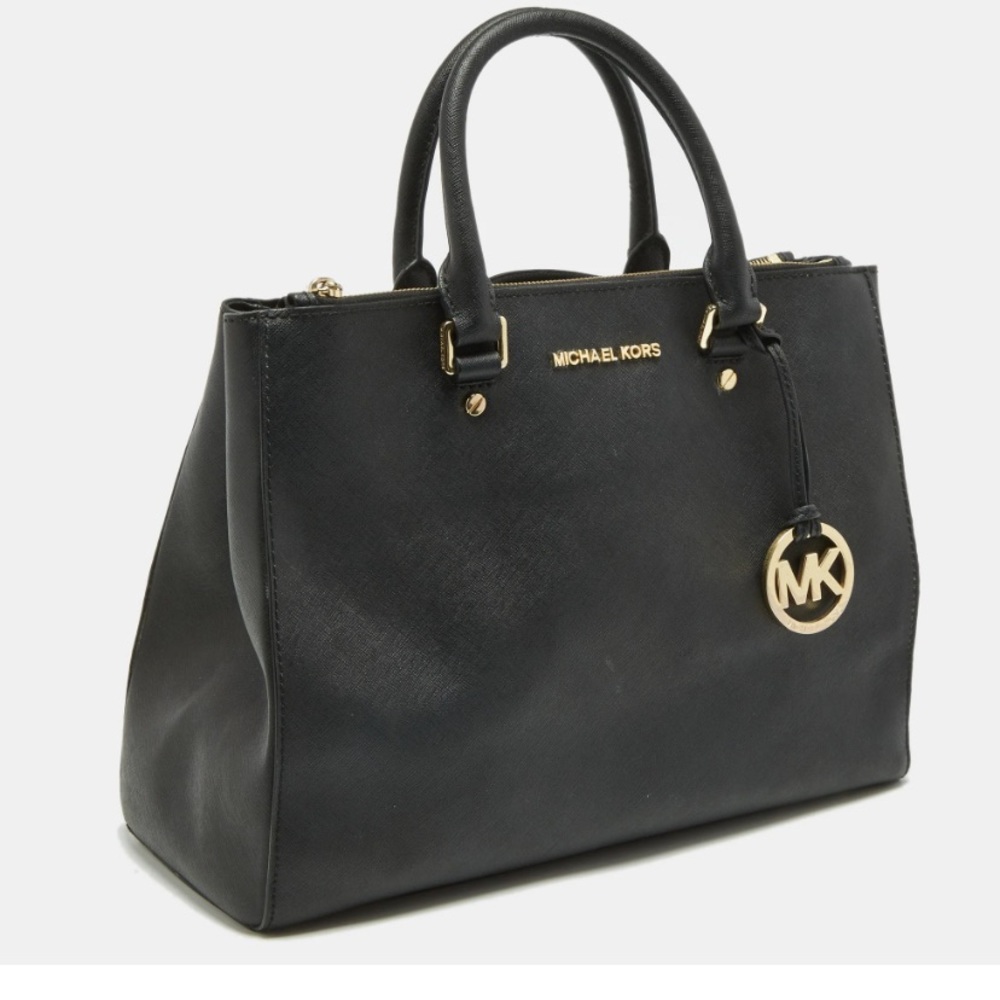 MICHAEL KORS Sutton Leather Purse with strap